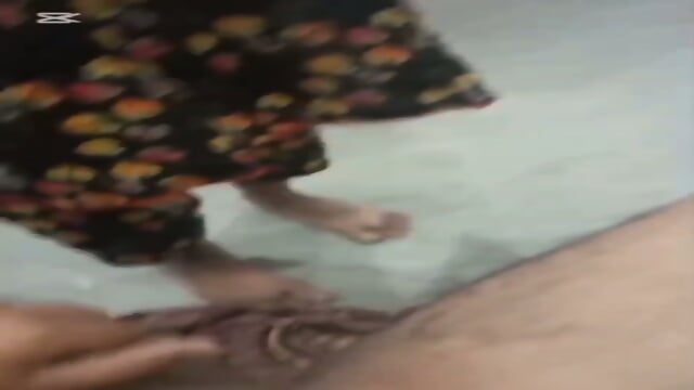 Affair With Pakistani Aunty (Part 01)