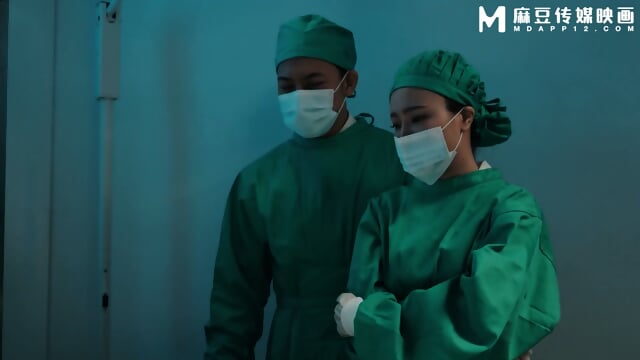 MD 0359 The Inside Story Of The Young Female Doctor's Quick  A High Position, Fucking A Married Woman Nurse And A Long legged Female Doctor In Front MD 0359 å¹´è½»å¥³å»å¿«æ·æåæ½è§ååå¹ ä¸å¤«é¢åçæäººå¦»æ¤å£«åé¿è¿å¥³å»