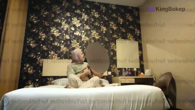 Mumpung Libur Panjang, Ajak Pacar Berjilbab ke Hotel