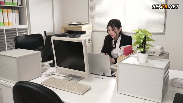 STARS-734 Grasp The Weaknesses Of Subordinates Whose Style Is Too Outstanding And Threaten Them To Become Meat Slaves. Power Harassment Boss In-house Lingerie Training!! Rei Kamiki