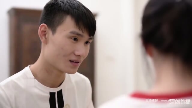 Chinese Girl Practice On Banana Before Sucking Cock