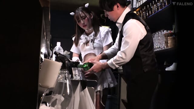 Momo Misono, a landmine girl with a Kansai accent, becomes a drug-induced sex slave for the manager of a con cafe who devours the cast