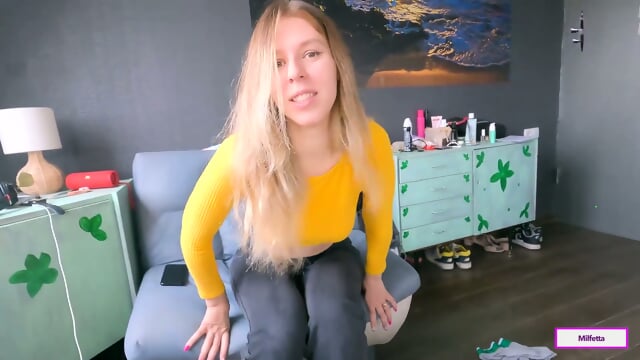 Lucky Stepbro, Got A Oral Job From My Step Sis - Family Fantasy Turned Porno!