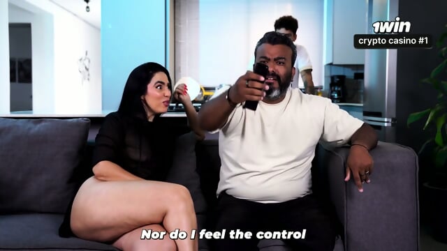 Madrastra Culona Disfruta De Su Hijastro Lo Que Su Marido No Le Da - Thiago Lopez & Sarah Black