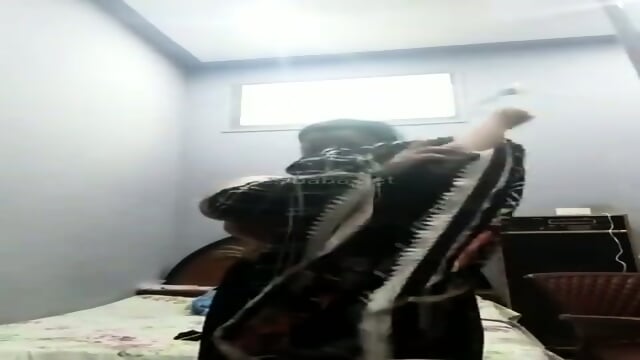 Horny Pakistani Chubby Bhabhi Shows Huge Boobs And Broad Pussy Stripping Down Fully Nude