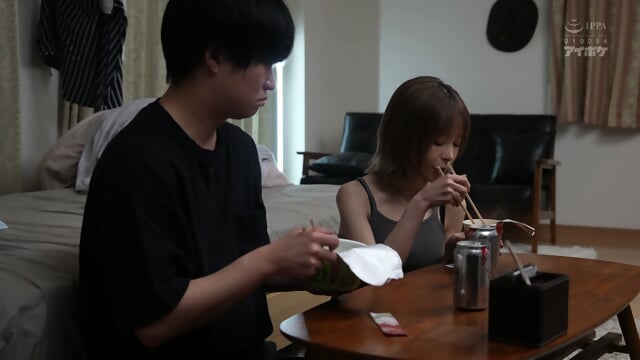 A Secret Between Me and Kana-chan That I'll Take to the Grave: My Best Friend's Girlfriend Was So Cute Without Makeup, I Impulsively Cuckolded Her That Night Kana Momonogi