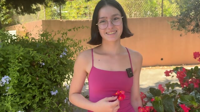 Penelope, 19 Years Old, Cosmetics Saleswoman In Paris!