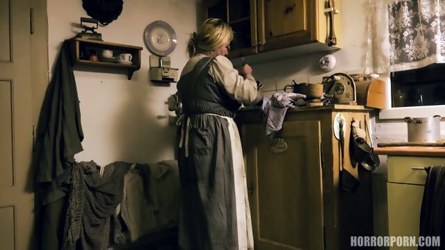 Horror Porn-twisted Mother