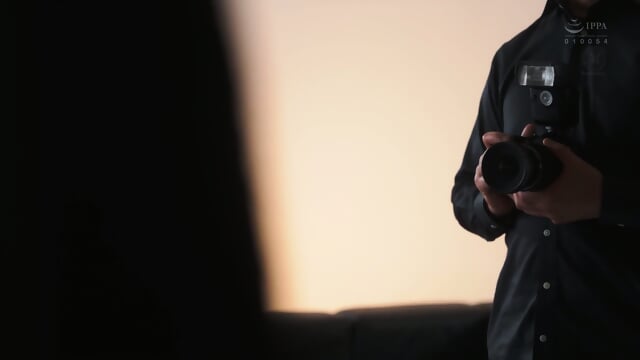 Nude Model Wife's Affair With Her Boss - Reina Momozono