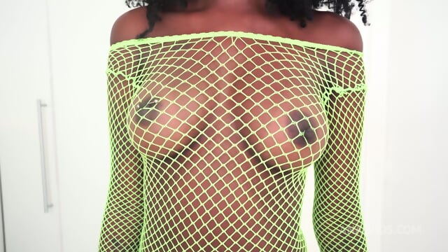 Jenny Pretinha Takes A Monster Cock Balls Deep