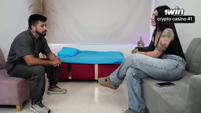 NO PUDO RESISTIRSE A MI CUERPO  TERMINÃ LLENANDOME DE LECHE DURANTE EL MASAJE