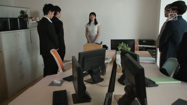 My Beautiful Boss and I, a Doting Husband, Share a Bed in the Same Room. NTR Room Sharing on a Business Trip, Milked Until the Morning, Kanamatsu Tokiho