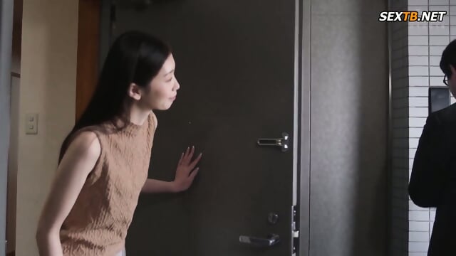 My Husband's Boss Is Too Good At Kissing, And I Fall For The Temptation And Seek Creampie Sex Drenched In Saliva