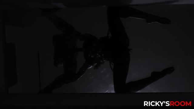 Kira Noir - Legendary Creampie