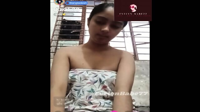 Chamet Young beauty Tanju Showing boobs on call