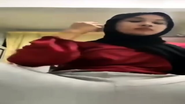 Baby putie mahasiswi hijab malay colmek hyper dikamar 1