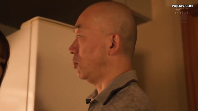 A Frustrated Housewife Got Fucked By Her Husband Father's Old Dick Until He Cum In Her