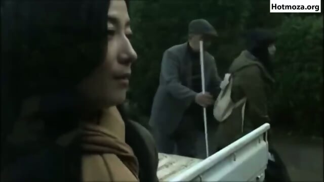 Japanese blind Milf mom gave her daughter a step daddy