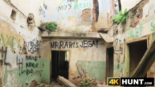 Blindfolded GF Eyla Moore fucks a stranger in an abandoned building