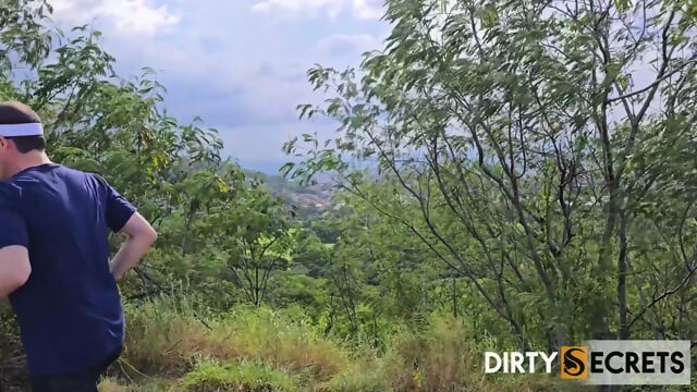 KATHY LEE -ME HACE UN MASAJE  FOLLA POR EL CULO LUEGO DE HABERME CAÃDO Y NOS DESCUBRE MR. GARRISON