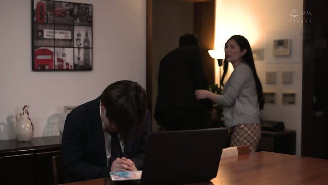 I felt sorry for my 30-year-old brother-in-law who was still a virgin, so I agreed to his wish and put it in, and our chemistry was so good that I ended up asking for more creampie sex. Yuna Shiina