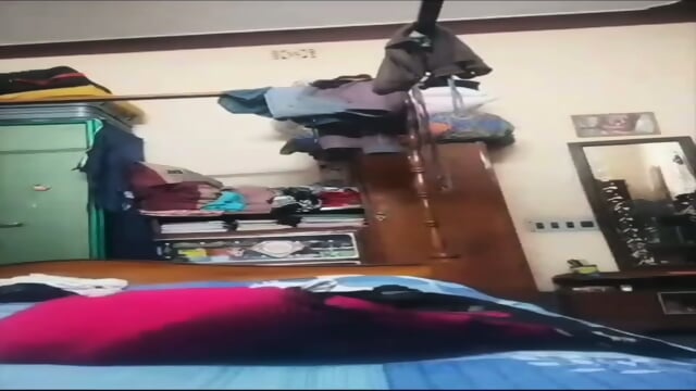 DesHI LG Husband Secretly Recording Her Sexy Wife While Changing Clothes