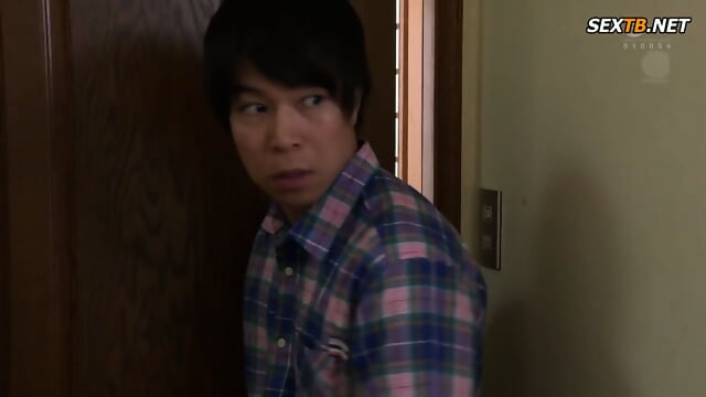 (Eng Sub) This Horny Aunt Is Teaching Her Cherry Boy Nephew All About Sex - Maki Hojo