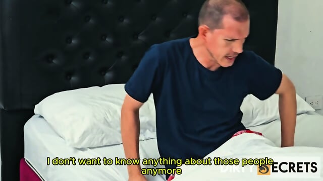 KATHY LEE-LE ENSEÃO A LIL TIMMY A HACER SEXO ANAL, PARTE EL CULO Y SE VIENE EN MI CARA CON UN GRAN DISPARO