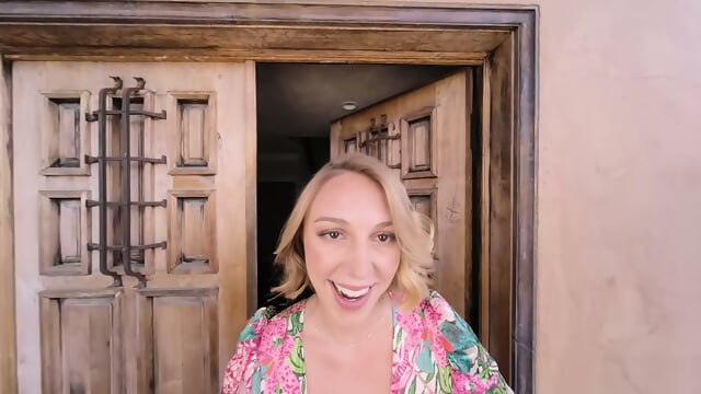 Why Is Your Best Friend's Mom Lovely Lo Always So Goddamn Hot?!