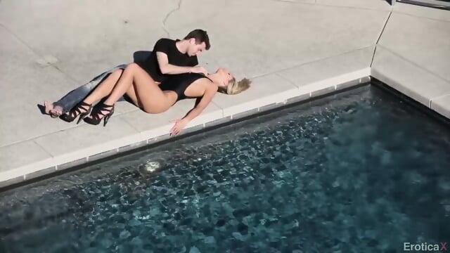 Scarlet Red & James Dean - decadence