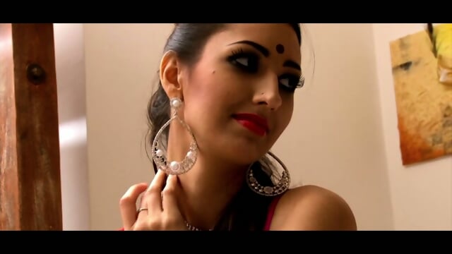 Pehle Bhi Mein XXX (Animal) - Pissing On Indian Bride 1