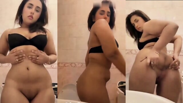 Beautiful Pakistani Tiktoker Girl Leaked MMS