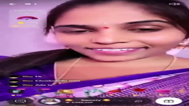 Horny Telugu Aunty Shows Her Huge Boobs & Face in Live Tango Sex Chat