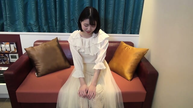 1 9 0 0 4 3 3 19-year-old former idol research student. A tear in the shadow of her smile to make her dream of becoming a drama actress come true in the morning. She is a vaginal cum shot at the end of shame and humiliation. An unprecedented record of her