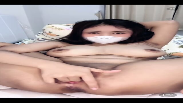 SISKA MAHASISWI UNJANI NYARI BIAYA KULIAH SAMBIL LIVE BUGIL