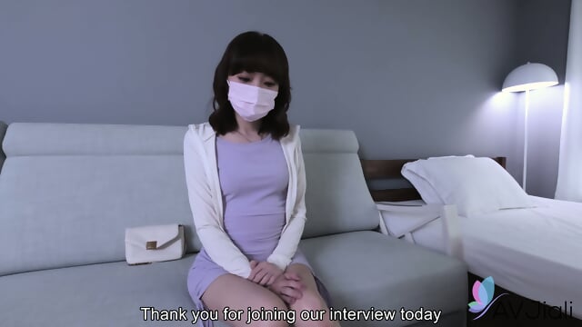 Roxie Is An Unsatisfied Wife And Squirter