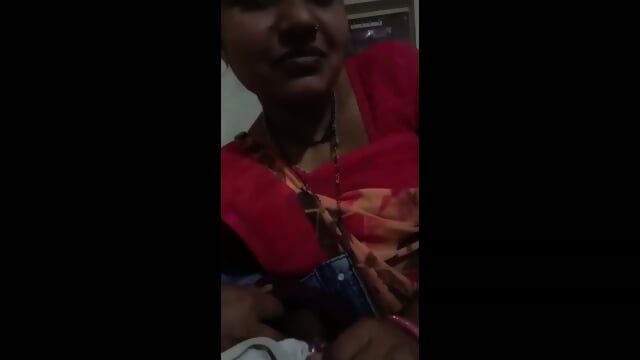 Marwadi bhabhi ki chut chodne aata hai lover roz ghar par