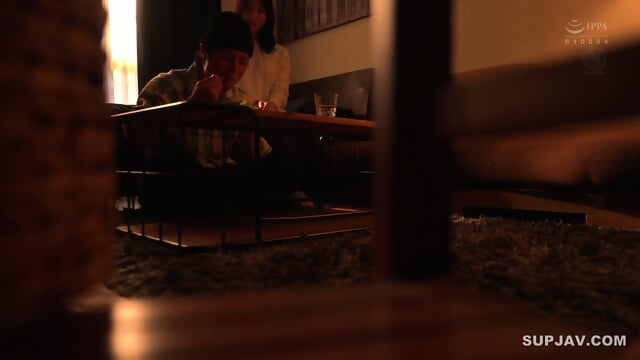 (RM) Carried Away By Her Sweet Whispers, I Became  Sex With Married Women,Staying At Home Until I Ended Up Repeating A Year At University...Yuuka Niizuma