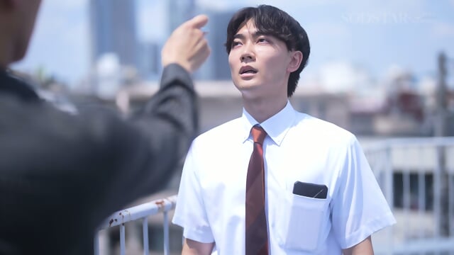 Popular Race Queen Rei Kamiki Controlled by a Trap Ray