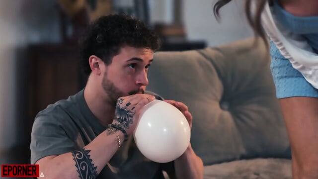 dude i can see up your stepmom s skirt_1