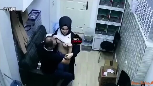 Hot Turkish store girl's boobs sucked by manager & giving BJ