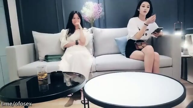 Beautiful Chinese escort 221