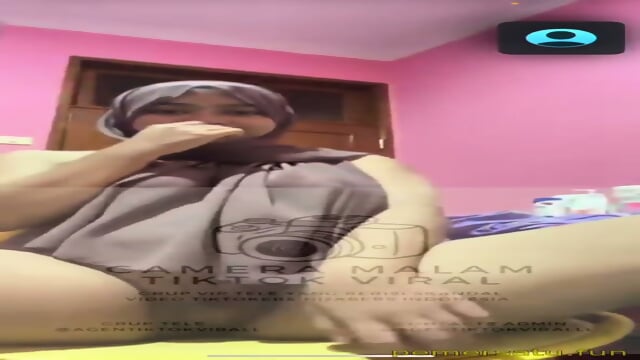 Hijab spil mainan barunya