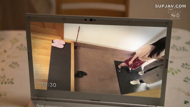 Cheating Wife Get Caught In Security Camera At Home Bring Her Lover And Doing Adultery In Broad Daylight - Yumeno Aika