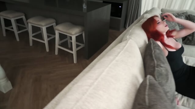 HQ4K - Stunning Russian Redhead Surpised By Vistor With A Big Dick