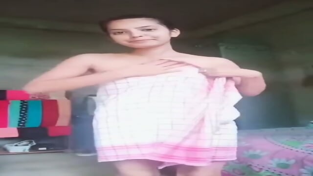Slim Young Girl After Bath Showing