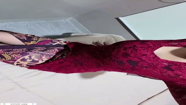 Bokep Diajak Bos Ngewe Pakai Kebaya Merah Gak Kuat Orgasme