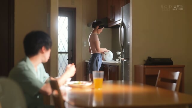 START-220 [Chinese Subtitles] My sister has a husband, and she helped me practice kissing when I was still a virgin. I couldn't control myself and ejaculated on her several times.