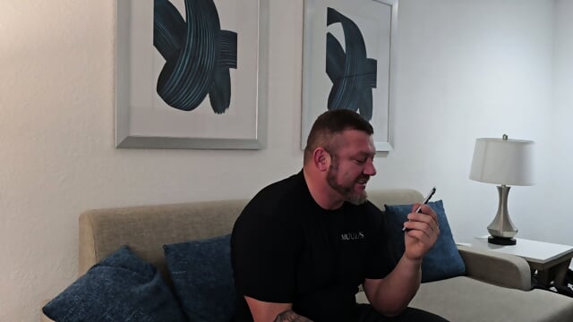 Young PAWG Is Sexual Gift For Older Muscle Bull From Wife