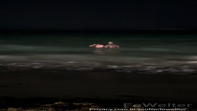 Hotwife On Vacation Fucking At Beach